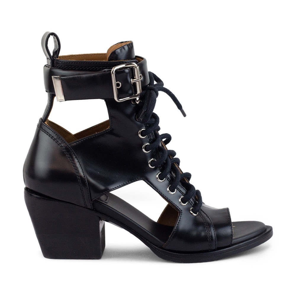 CHLOE RYLEE BLACK LEATHER CUTOUT ANKLE BOOTS